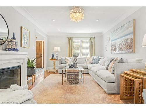 659 Deervalley Road, Ancaster, ON - Indoor Photo Showing Living Room With Fireplace