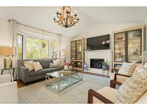 659 Deervalley Road, Ancaster, ON - Indoor Photo Showing Living Room With Fireplace