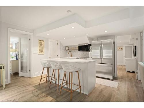 659 Deervalley Road, Ancaster, ON - Indoor Photo Showing Kitchen