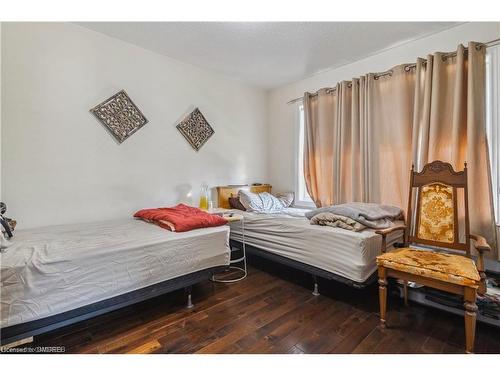 36 Chicory Crescent, St. Catharines, ON - Indoor Photo Showing Bedroom