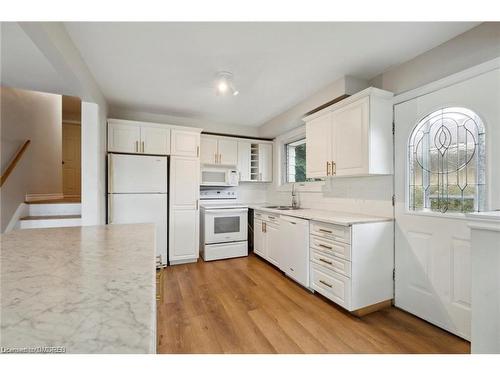 66 Victor Boulevard, Hamilton, ON - Indoor Photo Showing Kitchen