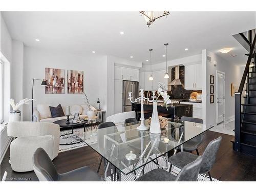 21-675 Victoria Road N, Guelph, ON - Indoor Photo Showing Dining Room