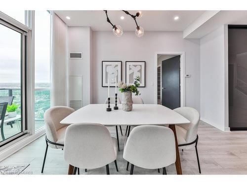 Ph2803-3985 Grandpark Drive, Mississauga, ON - Indoor Photo Showing Dining Room