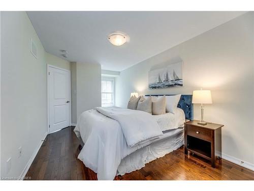 3059 Mistletoe Gardens, Oakville, ON - Indoor Photo Showing Bedroom