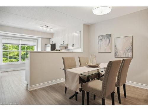 211-1450 Bishops Gate, Oakville, ON - Indoor Photo Showing Dining Room