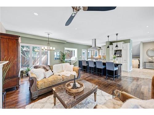 11 Rayne Avenue, Oakville, ON - Indoor Photo Showing Living Room