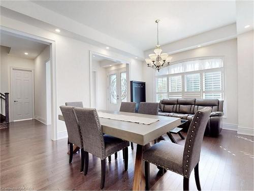 39 Trail Rider Drive, Brampton, ON - Indoor Photo Showing Dining Room