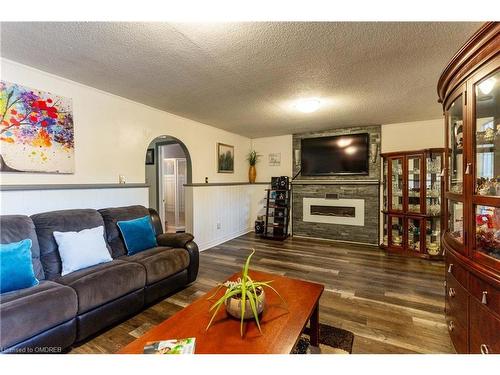 52 Westchester Way, Brantford, ON - Indoor Photo Showing Living Room With Fireplace