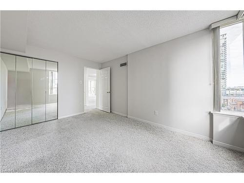 908-330 Rathburn Road W, Mississauga, ON - Indoor Photo Showing Other Room