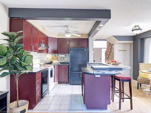 36 Kildonan Crescent, Waterdown, ON - Indoor Photo Showing Kitchen