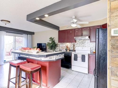 36 Kildonan Crescent, Waterdown, ON - Indoor Photo Showing Kitchen