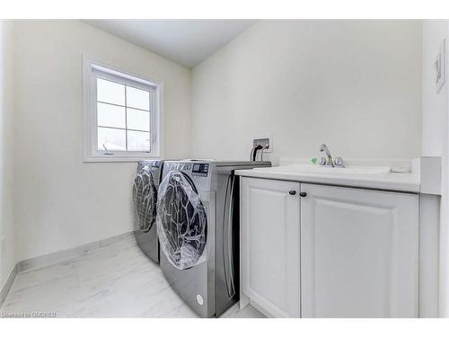 15 Simona Avenue, Wasaga Beach, ON - Indoor Photo Showing Laundry Room