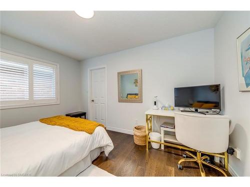 1436 Gulledge Trail, Oakville, ON - Indoor Photo Showing Bedroom