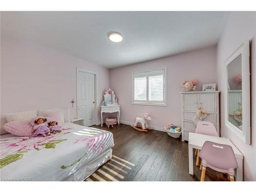 1436 Gulledge Trail, Oakville, ON - Indoor Photo Showing Bedroom