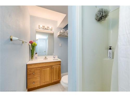 1436 Gulledge Trail, Oakville, ON - Indoor Photo Showing Bathroom