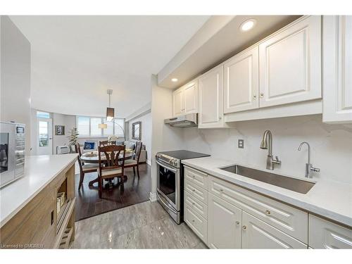 1202-81 Millside Drive, Milton, ON - Indoor Photo Showing Kitchen