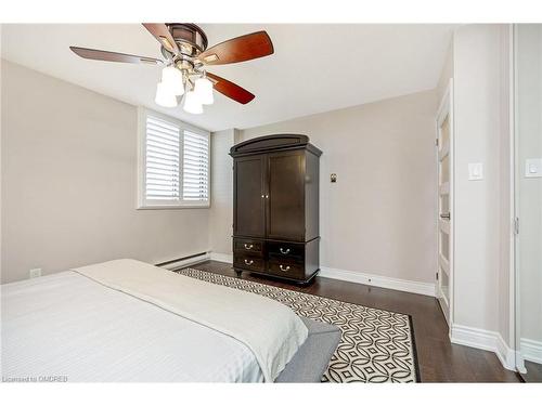 1202-81 Millside Drive, Milton, ON - Indoor Photo Showing Bedroom