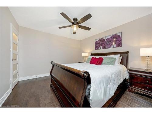 1202-81 Millside Drive, Milton, ON - Indoor Photo Showing Bedroom