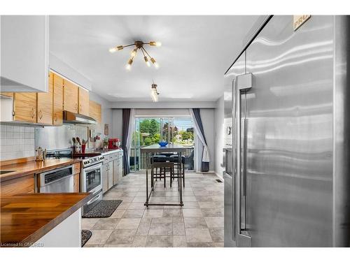 19 Terryellen Crescent, Toronto, ON - Indoor Photo Showing Kitchen