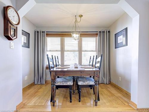 27 King Street, Milton, ON - Indoor Photo Showing Dining Room