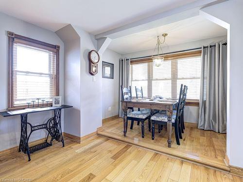 27 King Street, Milton, ON - Indoor Photo Showing Dining Room