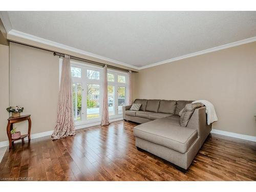 1298 Napier Crescent, Oakville, ON - Indoor Photo Showing Living Room