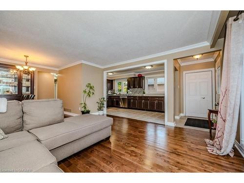 1298 Napier Crescent, Oakville, ON - Indoor Photo Showing Living Room