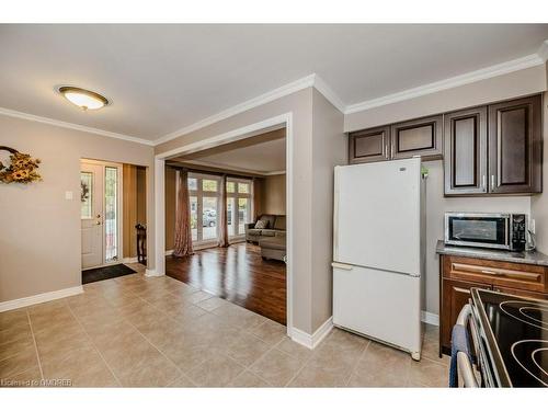 1298 Napier Crescent, Oakville, ON - Indoor Photo Showing Kitchen