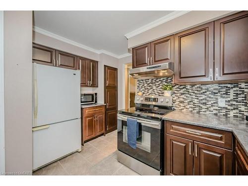 1298 Napier Crescent, Oakville, ON - Indoor Photo Showing Kitchen