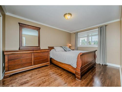 1298 Napier Crescent, Oakville, ON - Indoor Photo Showing Bedroom