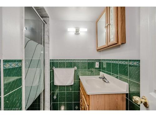 1298 Napier Crescent, Oakville, ON - Indoor Photo Showing Bathroom