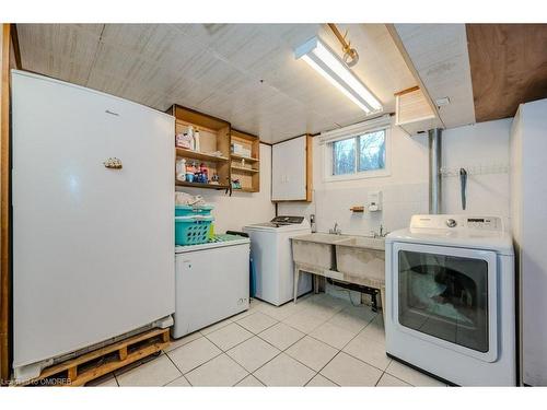 1298 Napier Crescent, Oakville, ON - Indoor Photo Showing Laundry Room