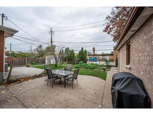 1298 Napier Crescent, Oakville, ON - Outdoor