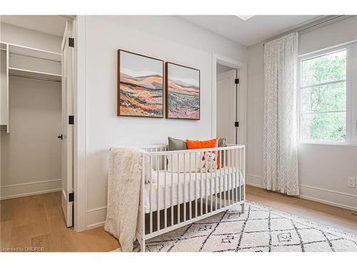 202 Queen Street W, Port Credit, ON - Indoor Photo Showing Bedroom