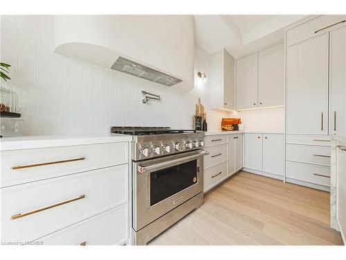 202 Queen Street W, Port Credit, ON - Indoor Photo Showing Kitchen