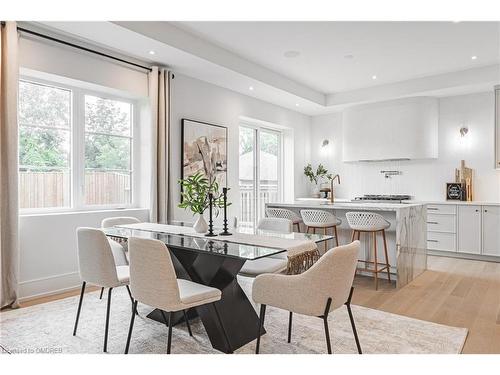 202 Queen Street W, Port Credit, ON - Indoor Photo Showing Dining Room