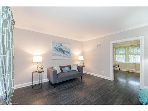 29 Princess Street, St. Catharines, ON - Indoor Photo Showing Living Room