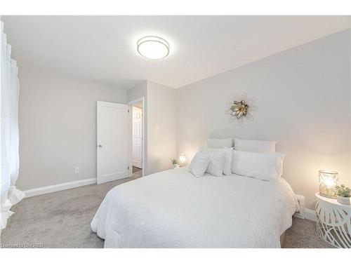 29 Princess Street, St. Catharines, ON - Indoor Photo Showing Bedroom