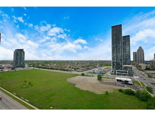 1004-400 Webb Drive, Mississauga, ON - Outdoor With View