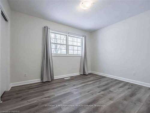 Upper-1063 Bedford Avenue, Burlington, ON - Indoor Photo Showing Other Room