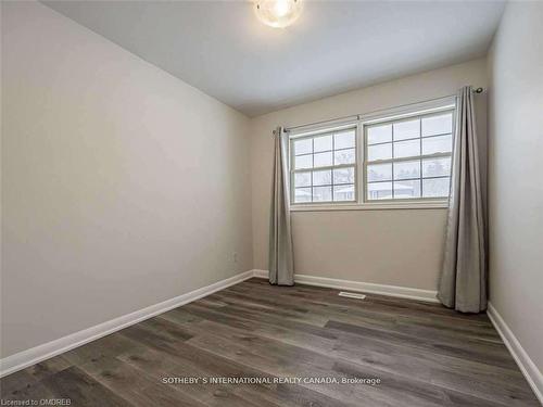 Upper-1063 Bedford Avenue, Burlington, ON - Indoor Photo Showing Other Room