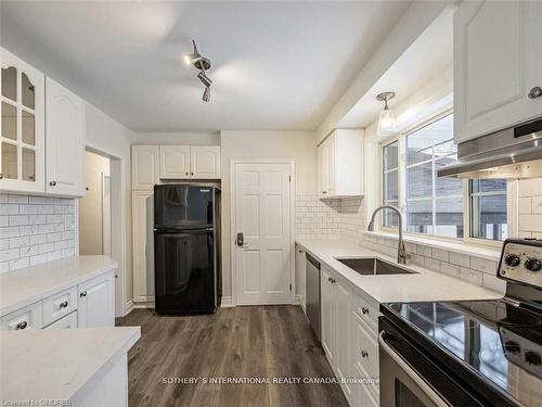 Upper-1063 Bedford Avenue, Burlington, ON - Indoor Photo Showing Kitchen With Double Sink With Upgraded Kitchen