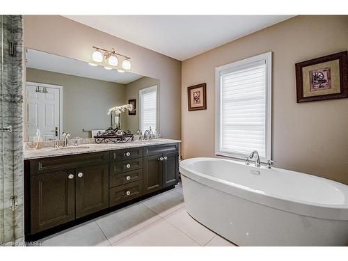 184 Dorval Drive, Oakville, ON - Indoor Photo Showing Bathroom