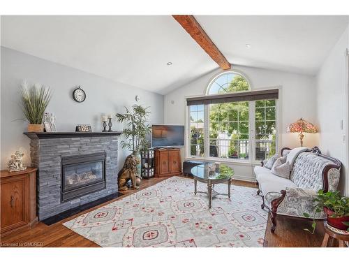 339 Wellbrook Avenue, Welland, ON - Indoor Photo Showing Living Room With Fireplace