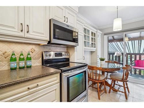 1278 Valerie Crescent, Oakville, ON - Indoor Photo Showing Kitchen