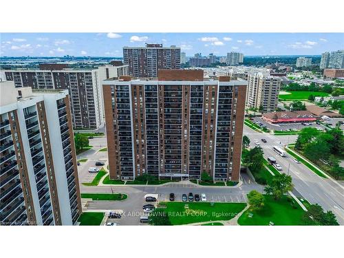 1104-17 Knightsbridge Road, Brampton, ON - Outdoor With View