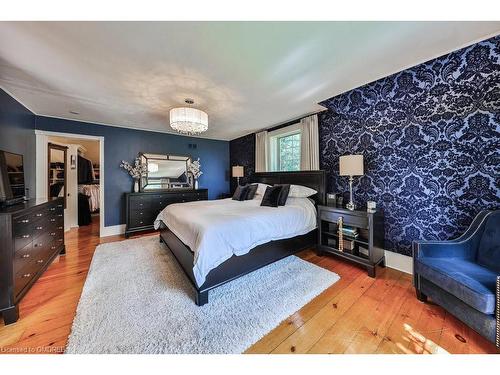 499 Carlisle Road, Campbellville, ON - Indoor Photo Showing Bedroom