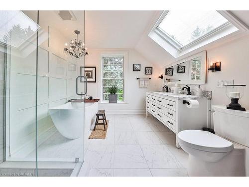 499 Carlisle Road, Campbellville, ON - Indoor Photo Showing Bathroom