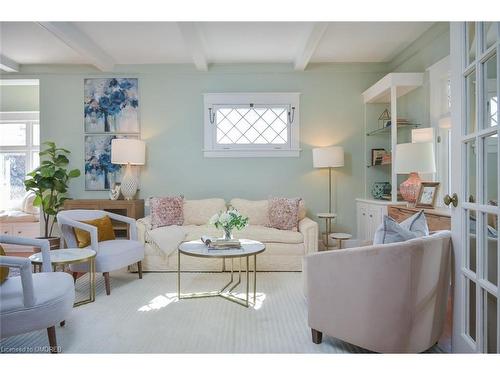 397 Trafalgar Road, Oakville, ON - Indoor Photo Showing Living Room