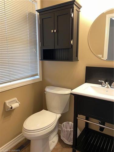 509 Collis Court, Milton, ON - Indoor Photo Showing Bathroom